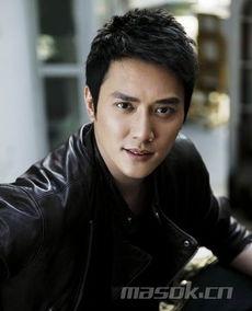 今日吃瓜男明星是谁图片,揭秘娱乐圈新晋“吃瓜男星”